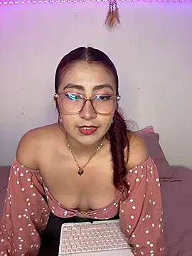 saramooon online show from April 6, 2:07 pm