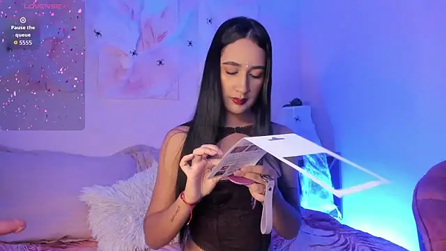 Nikolbrice online show from October 27, 7:19 pm