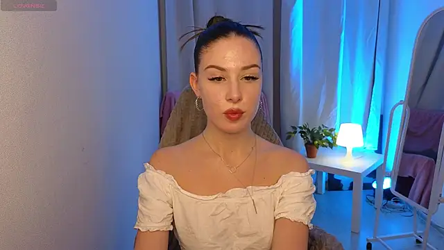 ChloeSammers online show from October 4, 1:50 pm