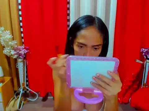 xAsianTOPModelx online show from April 18, 10:20 pm