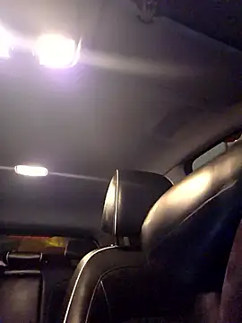 KirraWhite online show from January 13, 5:17 pm