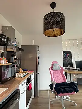 LaPetiteKim online show from February 24, 1:21 pm