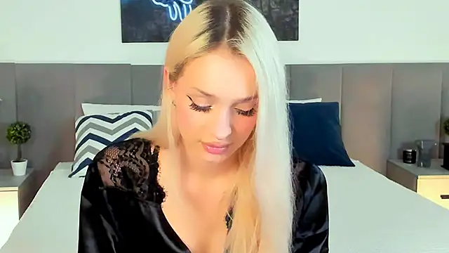 SugarWhisper online show from November 15, 3:13 pm