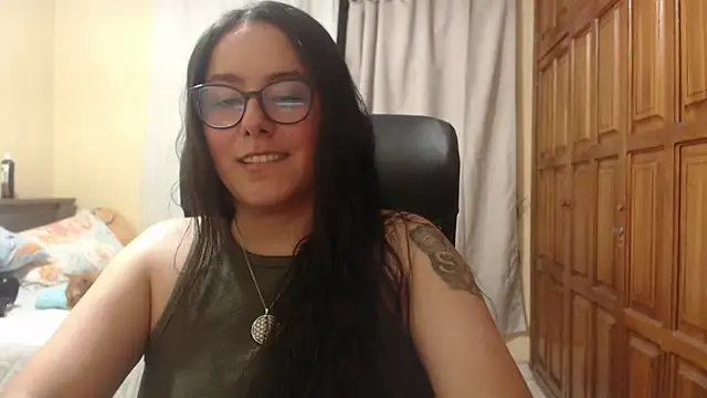 Venus cat  online show from June 15, 4:45 am
