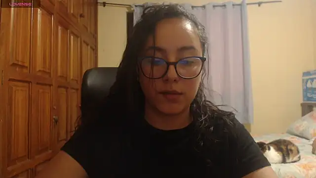 Venus cat  online show from December 18, 4:17 am