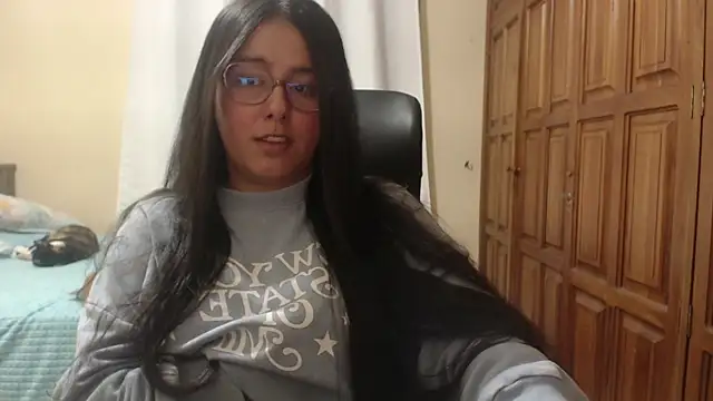Venus cat  online show from July 25, 6:20 am