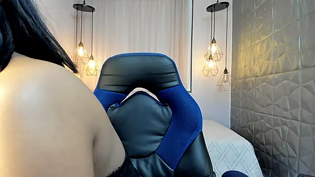 MADDY MAGIC online show from December 13, 8:04 pm