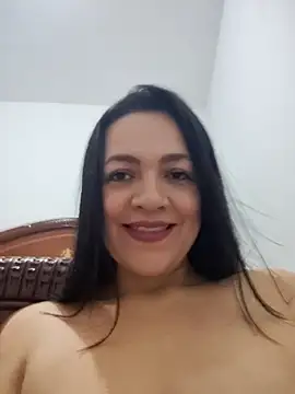 LindaSalo33 online show from October 15, 3:31 am