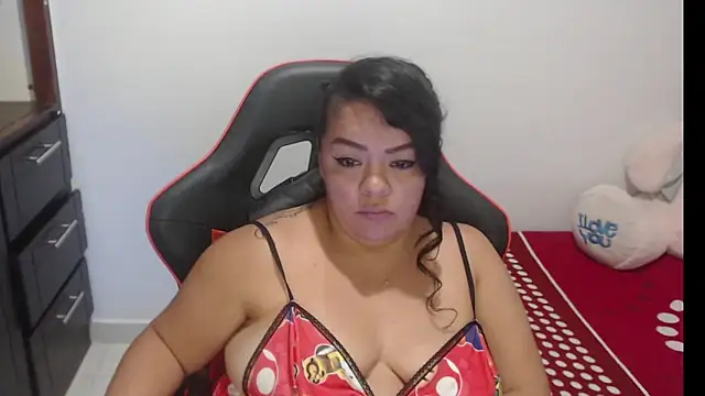 emily sexxx online show from November 19, 6:35 am