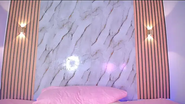 PiaGelvez online show from January 8, 11:53 pm