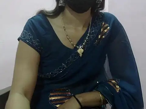 Laila Cute online show from March 28, 2:49 pm