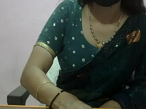 Laila Cute online show from March 25, 3:48 pm