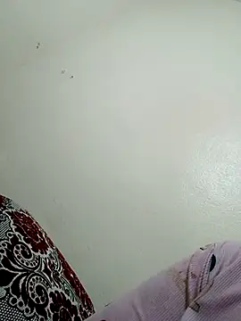 Miss-Queen online show from December 3, 7:55 am