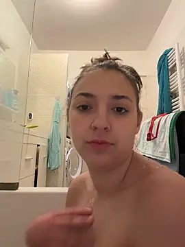 looloopaul online show from March 18, 6:57 pm