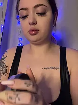 KellyMoors online show from November 22, 1:30 am