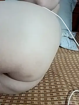 tulip-bae online show from December 4, 7:10 am