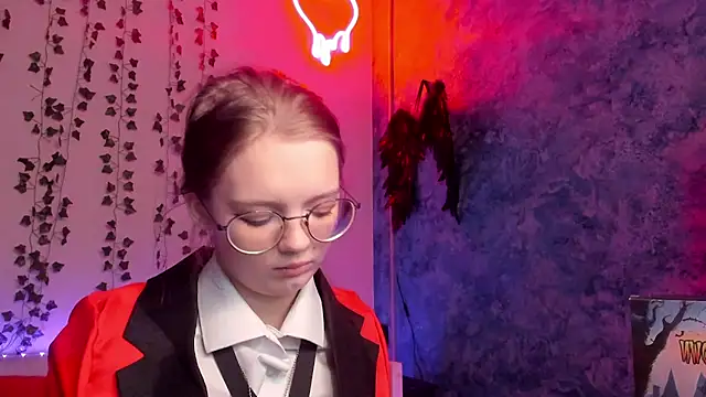 shy elina01 online show from October 28, 11:05 am