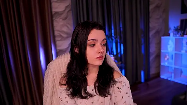 ElizabethMilller  online show from April 11, 10:13 pm