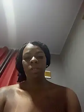 Priihmedeiros online show from May 31, 8:42 am