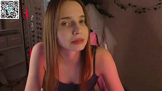 L1na Reeds online show from March 5, 7:26 am