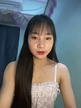 banlinh004 online show from May 12, 2:35 pm
