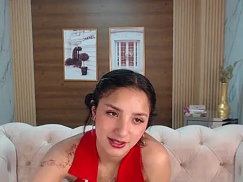 Snapshot of claudina_s chatting on October 10, 2:11 pm claudina s online show from October 10, 2:11 pm