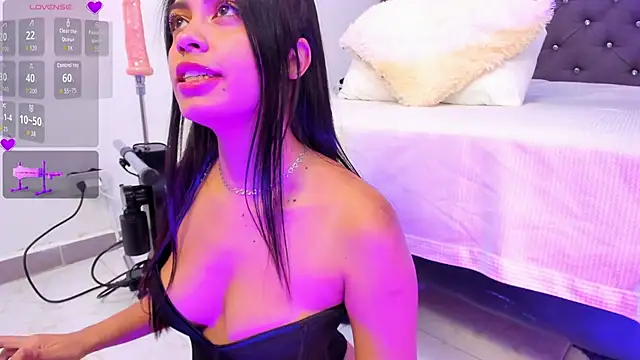 MiaStevenss online show from October 18, 4:04 am