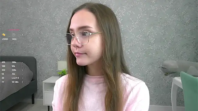 SweetSaraPie online show from November 15, 7:15 pm