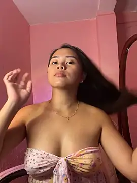 Funtasee Andi online show from April 13, 8:09 pm