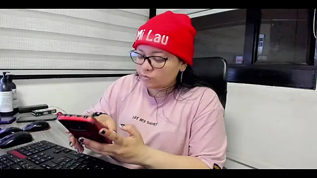 Xander Taylor  online show from October 24, 5:03 am