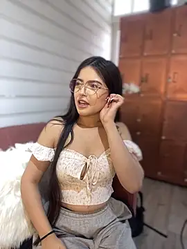 KyliePink  online show from October 14, 2:52 pm