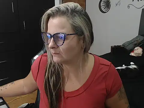 perlagoloza05 online show from October 21, 5:00 am