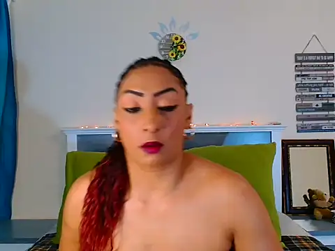 Snapshot of SultryBeautyxxx chatting on October 9, 6:01 pm SultryBeautyxxx online show from October 9, 6:01 pm