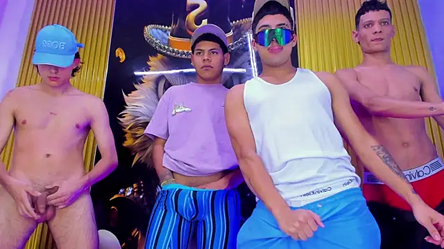 Play boys Hot2 online show from November 15, 4:13 am