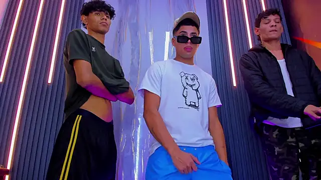 Play boys Hot2 online show from November 2, 2:20 pm