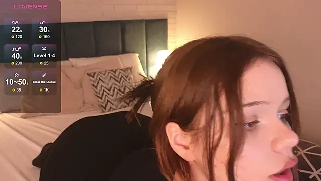 Sarah babyyy online show from December 5, 10:49 am