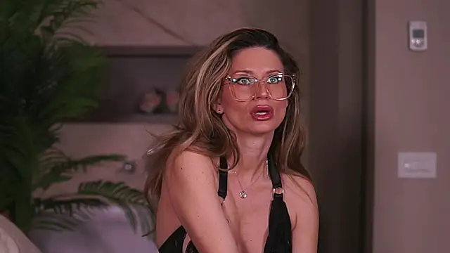 AvaMaddisson online show from March 15, 6:59 am