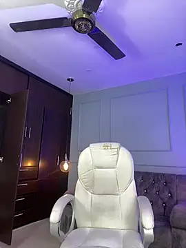 Rose monroee online show from March 31, 6:30 pm