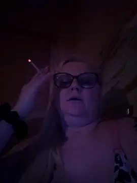 NieMaJazdyBezGwiazdy7883 online show from November 28, 11:41 pm