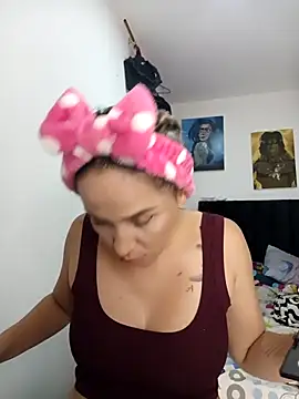 sexy butterfly 1 online show from February 18, 12:26 pm