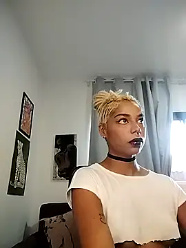 Helenoir online show from April 17, 11:01 am