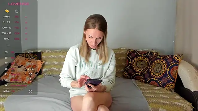 Amalia Mio online show from December 3, 8:17 am