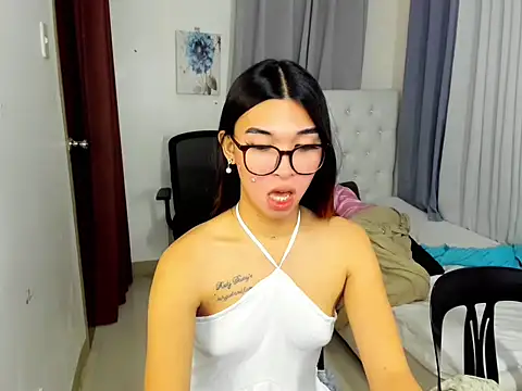 Yourdreamgoddess online show from November 7, 8:58 pm