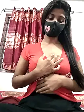 Queen-Any online show from October 31, 5:50 pm