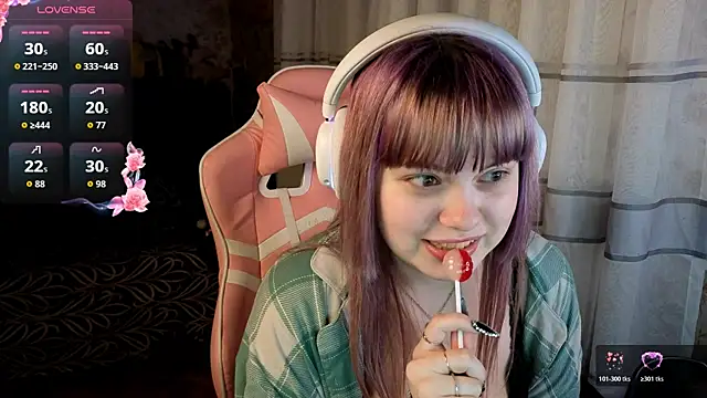 KristiBloom online show from March 15, 10:34 pm