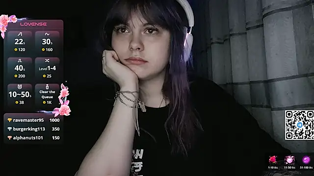 KristiBloom online show from February 13, 9:49 pm