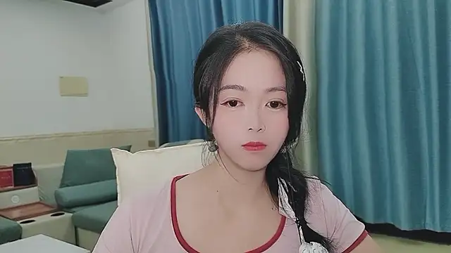 Q Yumi online show from October 21, 10:08 am