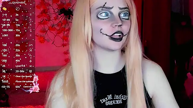 HoneyDazzle online show from October 31, 8:46 pm