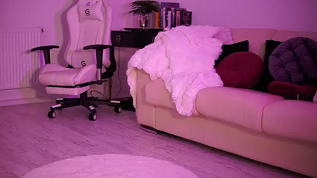 GiaInked online show from March 14, 7:37 pm