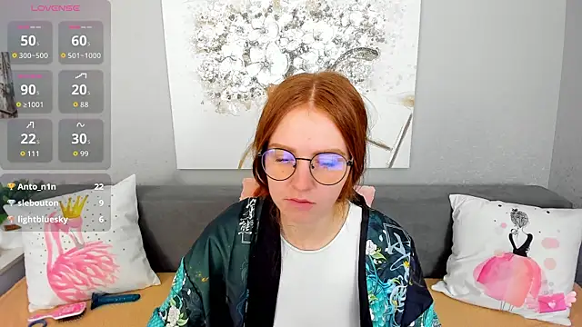 Evarey  online show from December 4, 6:48 am